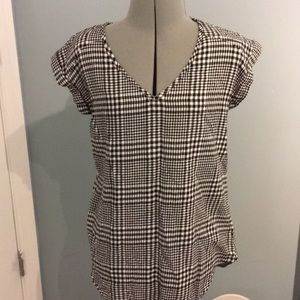 Black and white plaid express shirt sleeve shirt